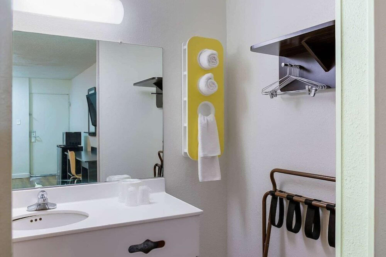 Bathroom 4, Studio 6 Gainesville, FL, Alachua