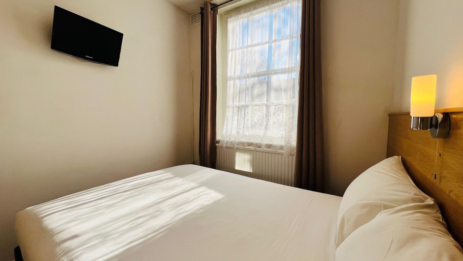 Bedroom 3, Arriva, London