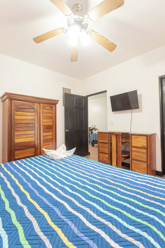 Bedroom 2, Inn on the Park, Aguirre