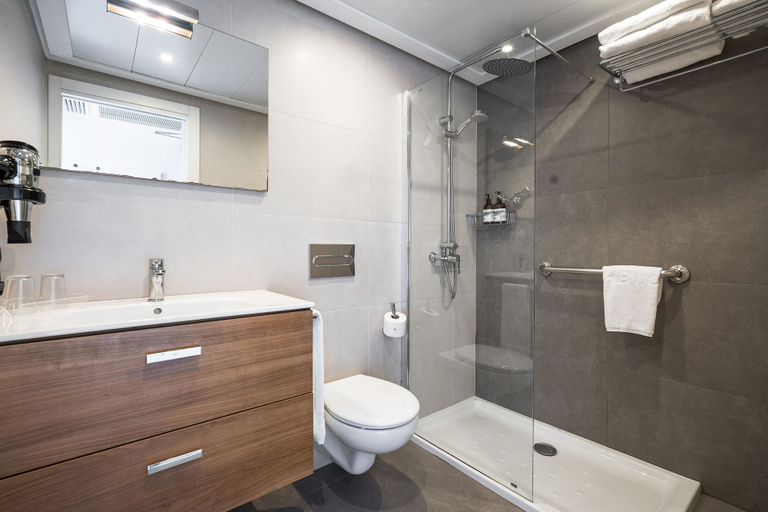 Bathroom 5, THB Gran Bahia Hotel and Apartments, Baleares