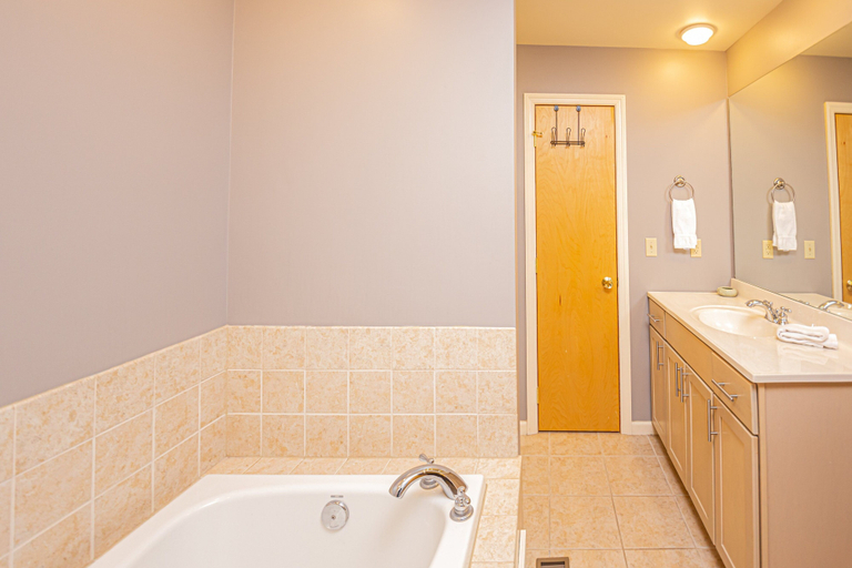 Bathroom 3, Better Lake Than Never by Taylor Made Deep Creek, Garrett