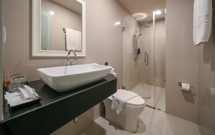 Bathroom 4, GU Hotel Patong, Phuket Island