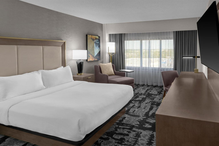 Bedroom 4, DoubleTree by Hilton Springfield, Greene