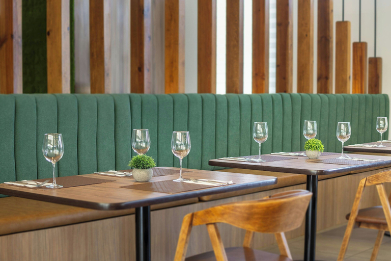 Food & Drinks 5, Courtyard by Marriott Leon at the Poliforum, León
