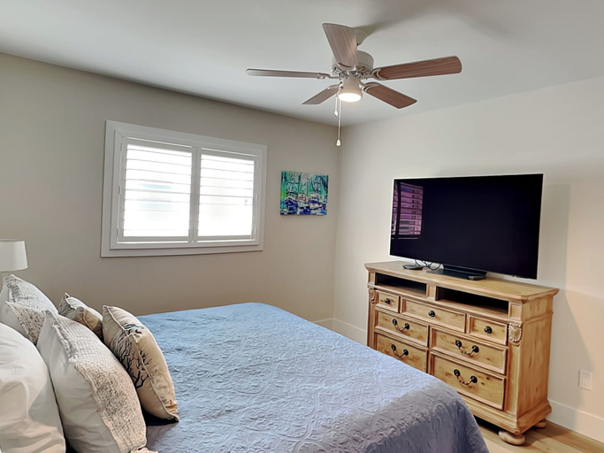 Bedroom 3, Doc's Cottage by Distinctive Beach Rentals, Lee