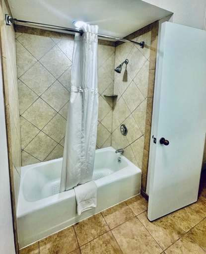 Bathroom 5, Red Lion Hotel Kelso Longview, Cowlitz