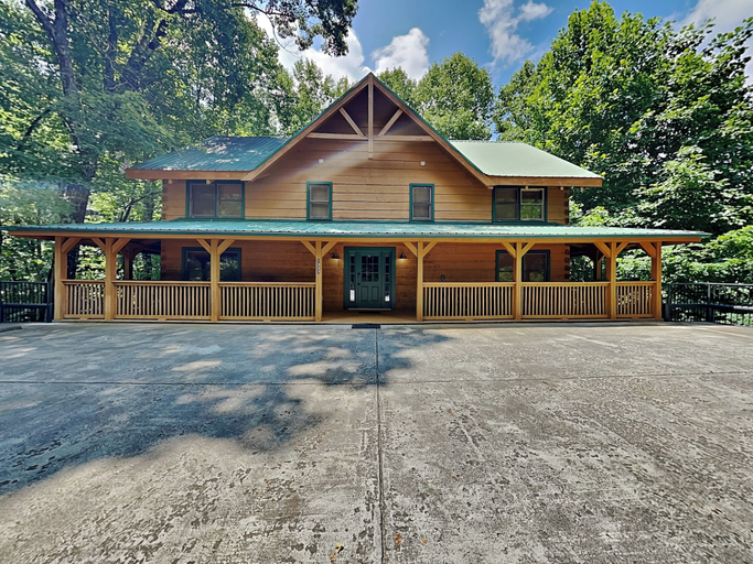 Exterior & Views, Big Bear 2, Sevier