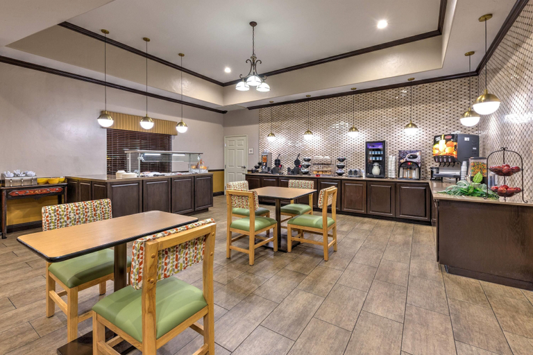 Food & Drinks 5, La Quinta Inn & Suites by Wyndham Marble Falls, Burnet