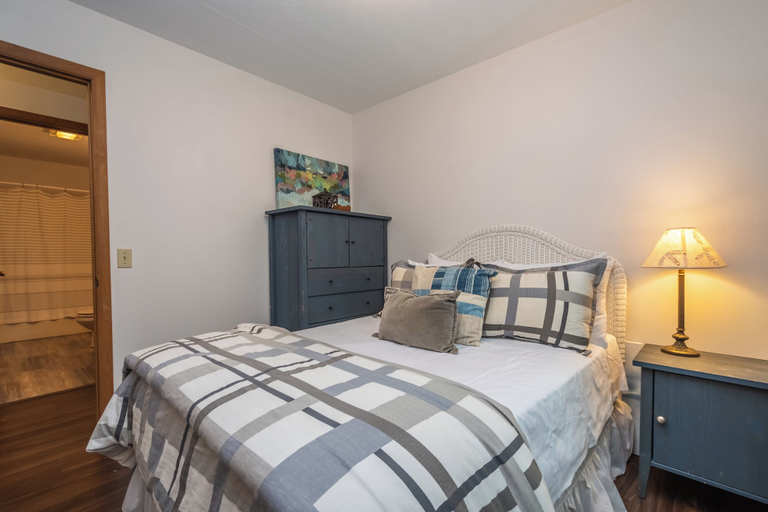 Bedroom 2, Bee Tree II by Taylor Made Deep Creek, Garrett