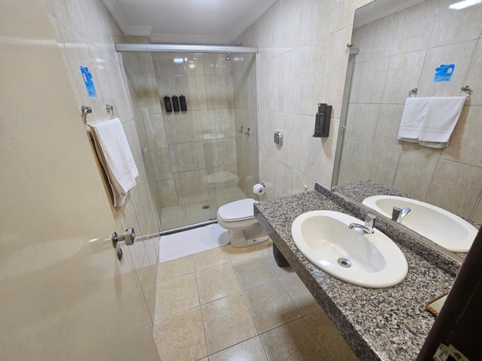 Bathroom 3, Solar Hotel Luis Eduardo Magalhaes, Barreiras