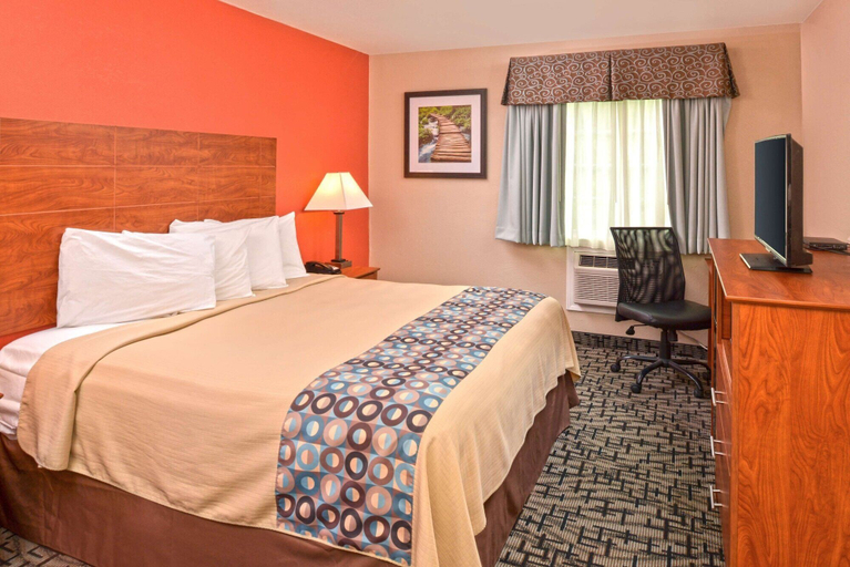 Bedroom 3, Motel 6 Putnam, CT, Windham