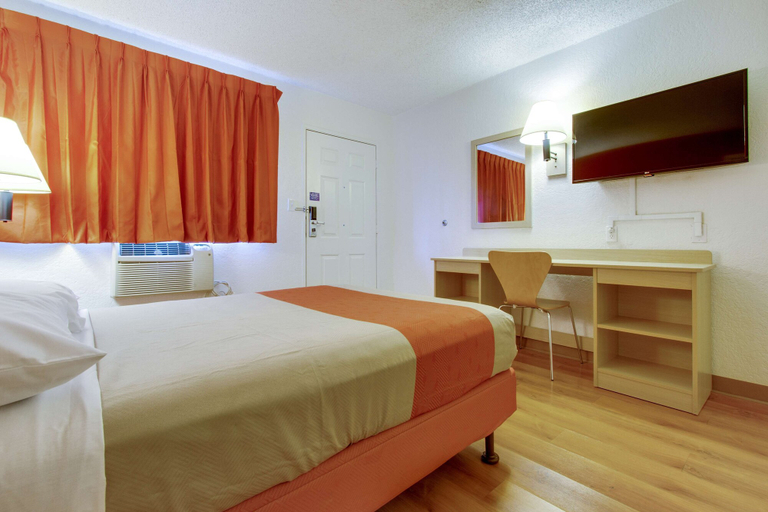 Bedroom 3, Motel 6 Tempe, AZ - Scottsdale South, Maricopa