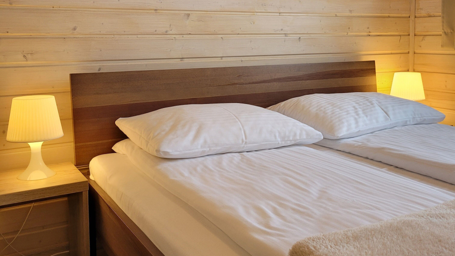 Bedroom 2, Kamienny Ogród Holiday Park, Mrągowo