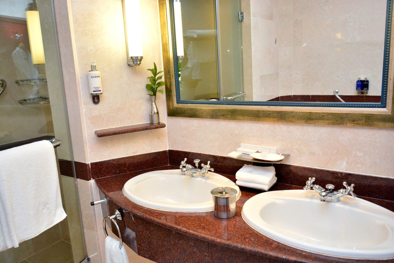 Bathroom 5, Kampala Serena Hotel, Kampala