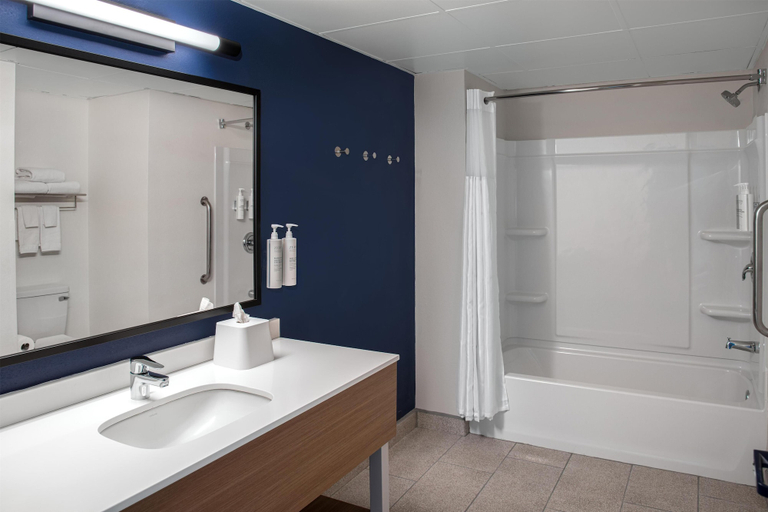 Bathroom 4, Spark by Hilton St. Robert Fort Leonard Wood, Pulaski