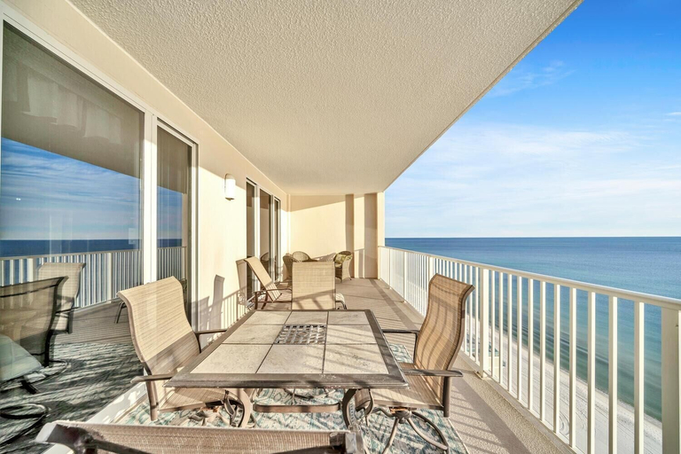 Others 5, Ocean Reef 1704, Bay