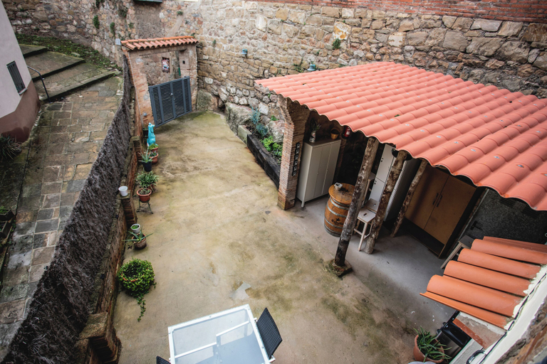 Others 5, Casa Camí de les Aigües, Barcelona