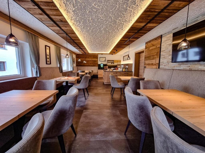 Food & Drinks 4, Haus Bergheim, Imst