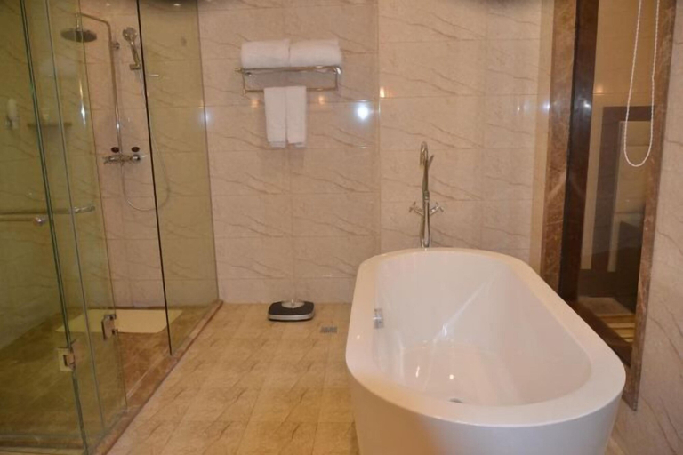 Bathroom 3, Long Teng International Hotel, Chenzhou