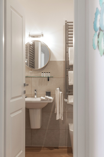 Bathroom 5, Hotel Vis a Vis, Trieste
