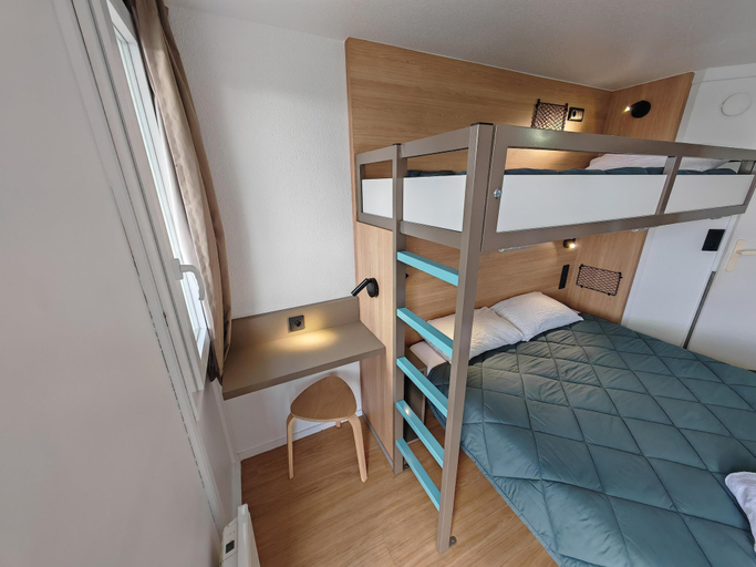 Bedroom 5, Premiere Classe Dunkerque Est - Armbouts Cappel, Nord