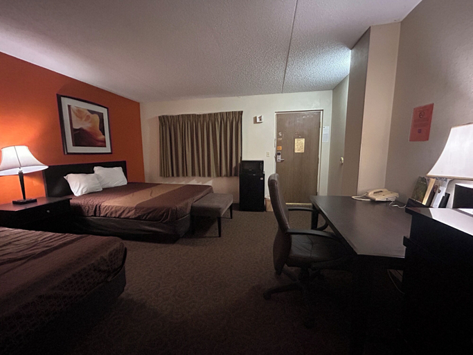 Bedroom 3, Knights Inn & Suites Emporia, Lyon
