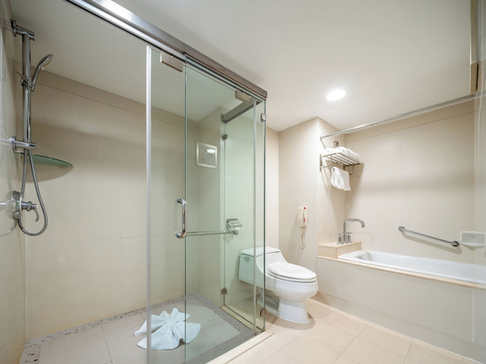Bathroom 4, Guangdong Hotel, Guangzhou