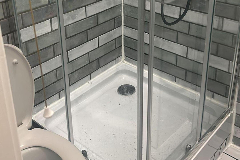 Bathroom 5, Studio Flat in London, London