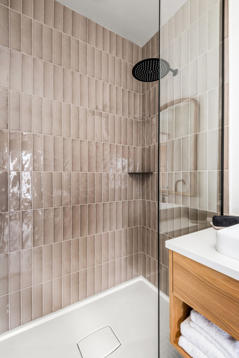 Bathroom 4, The Eighteen by Kasa, Davidson
