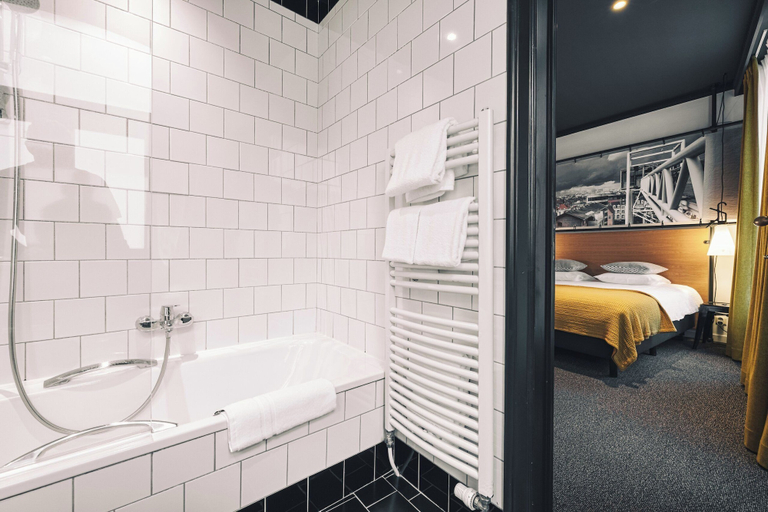 Bathroom 4, Zoom Hotel, Bruxelles