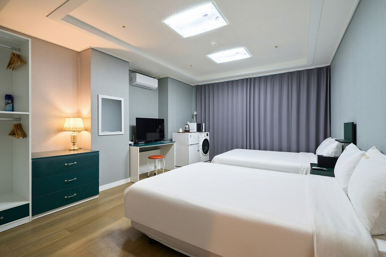 Bedroom 3, Yeongdeungpo VIP Hotel, Yeongdeungpo