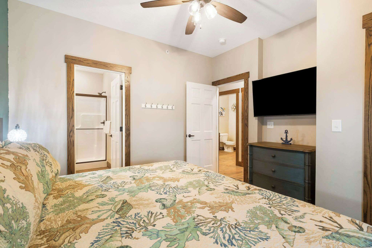 Bedroom 2, That Lakefront Taneycomo House - Branson, Taney