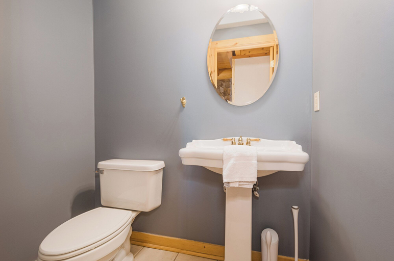 Bathroom 3, Grand Chestnut Lodge by Taylor Made Deep Creek, Garrett