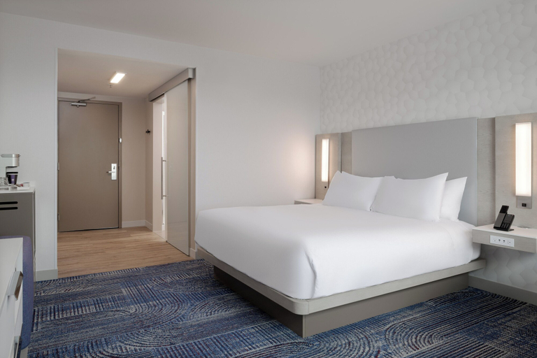 Bedroom 4, Hilton Santa Clara, Santa Clara