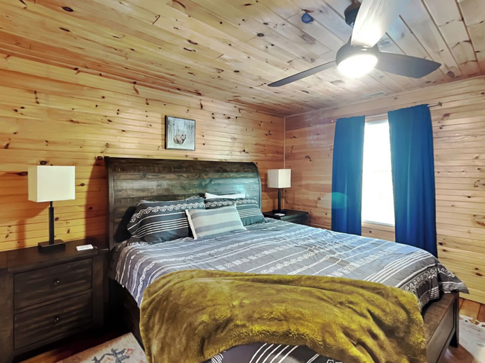 Bedroom 3, Bearly Beehaven by Taylor Made Deep Creek, Garrett