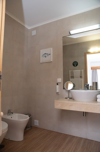 Bathroom 4, WOT Ericeira, Mafra