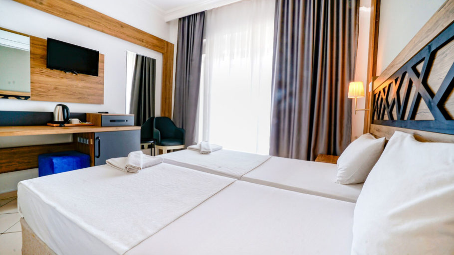 Bedroom 5, Istanbul Beach Hotel - All Inclusive, Kemer