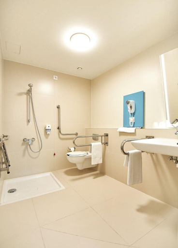 Bathroom 4, B&B Hotel Łódź Centrum, Łódź