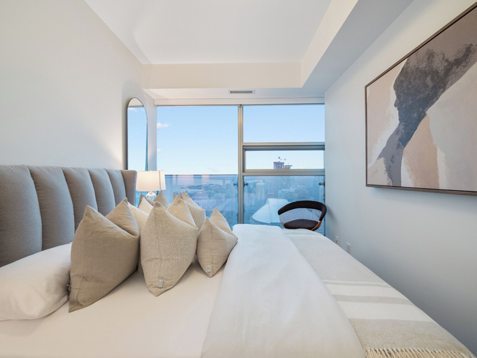 Bedroom 4, Stallion Suites Opp CN Tower & Scotiabank Arena, Toronto