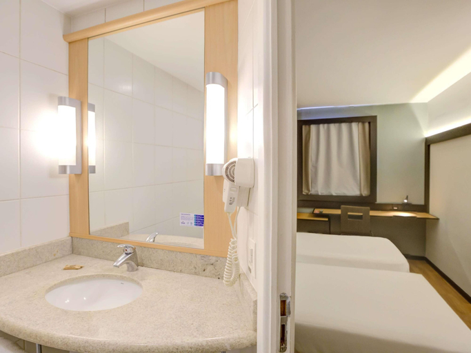 Bathroom 4, ibis Rio de Janeiro Botafogo, Rio de Janeiro