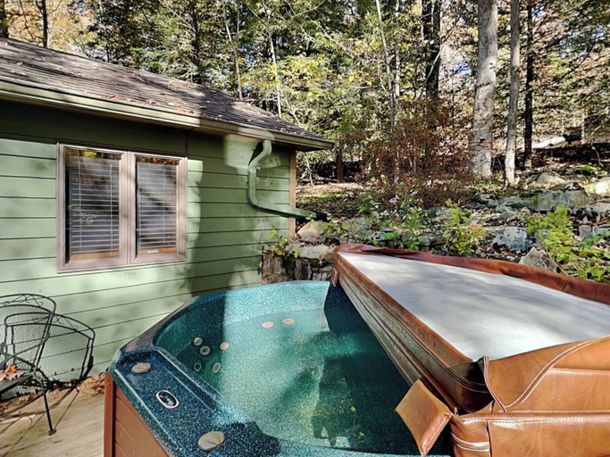 Sport & Beauty, Mountain Escape by Taylor Made Deep Creek, Garrett