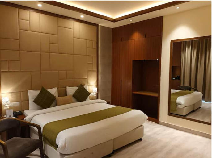 Bedroom 3, Ritz Resort, Barabanki