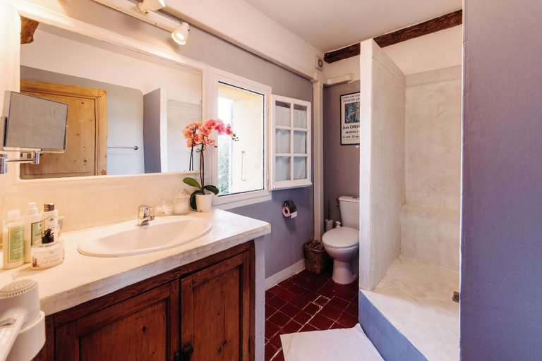 Bathroom 5, Bastide Saint Didier, Vaucluse
