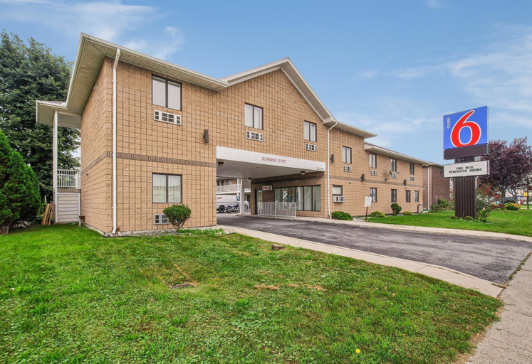 Exterior & Views 2, Motel 6 Windsor, ON, Essex