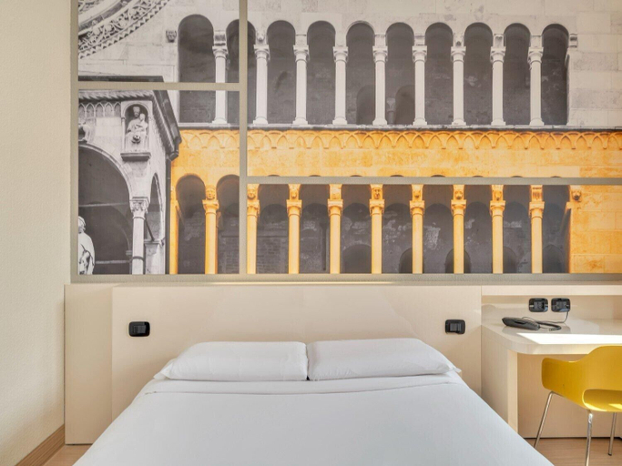Bedroom 3, B&B Hotel Cremona, Cremona