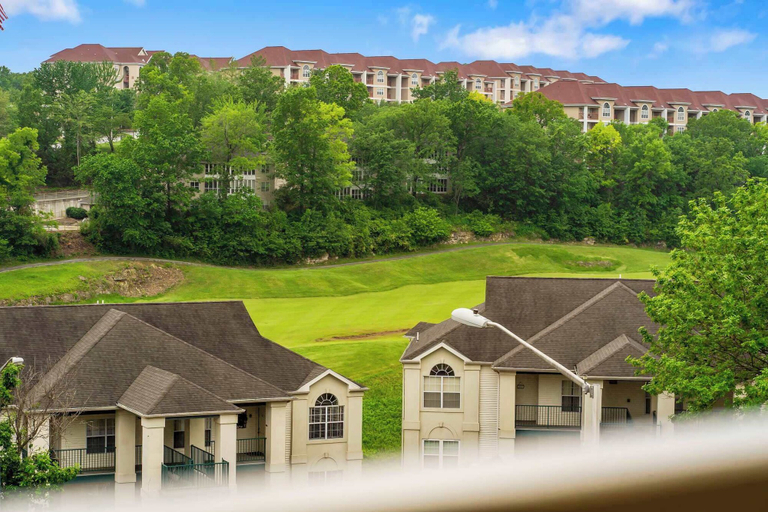 Exterior & Views, Golf Course View at the Foothills Resort, Taney