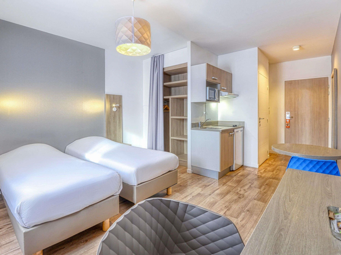 Bedroom 3, Aparthotel Adagio Access Saint Nazaire, Loire-Atlantique