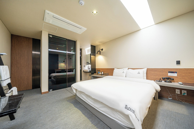 Bedroom 3, Louis Boutique Hotel, Jinhae