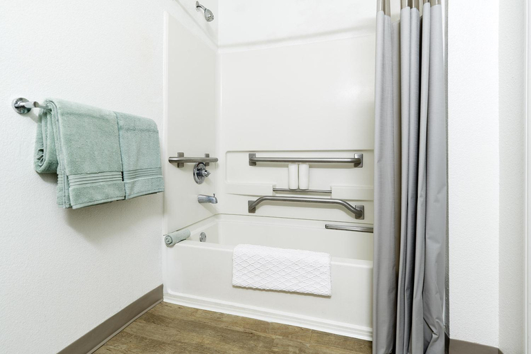 Bathroom 2, InTown Suites Extended Stay Select Montgomery AL, Montgomery