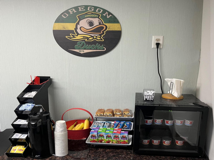 Food & Drinks, Americas Best Value Inn Eugene, Lane